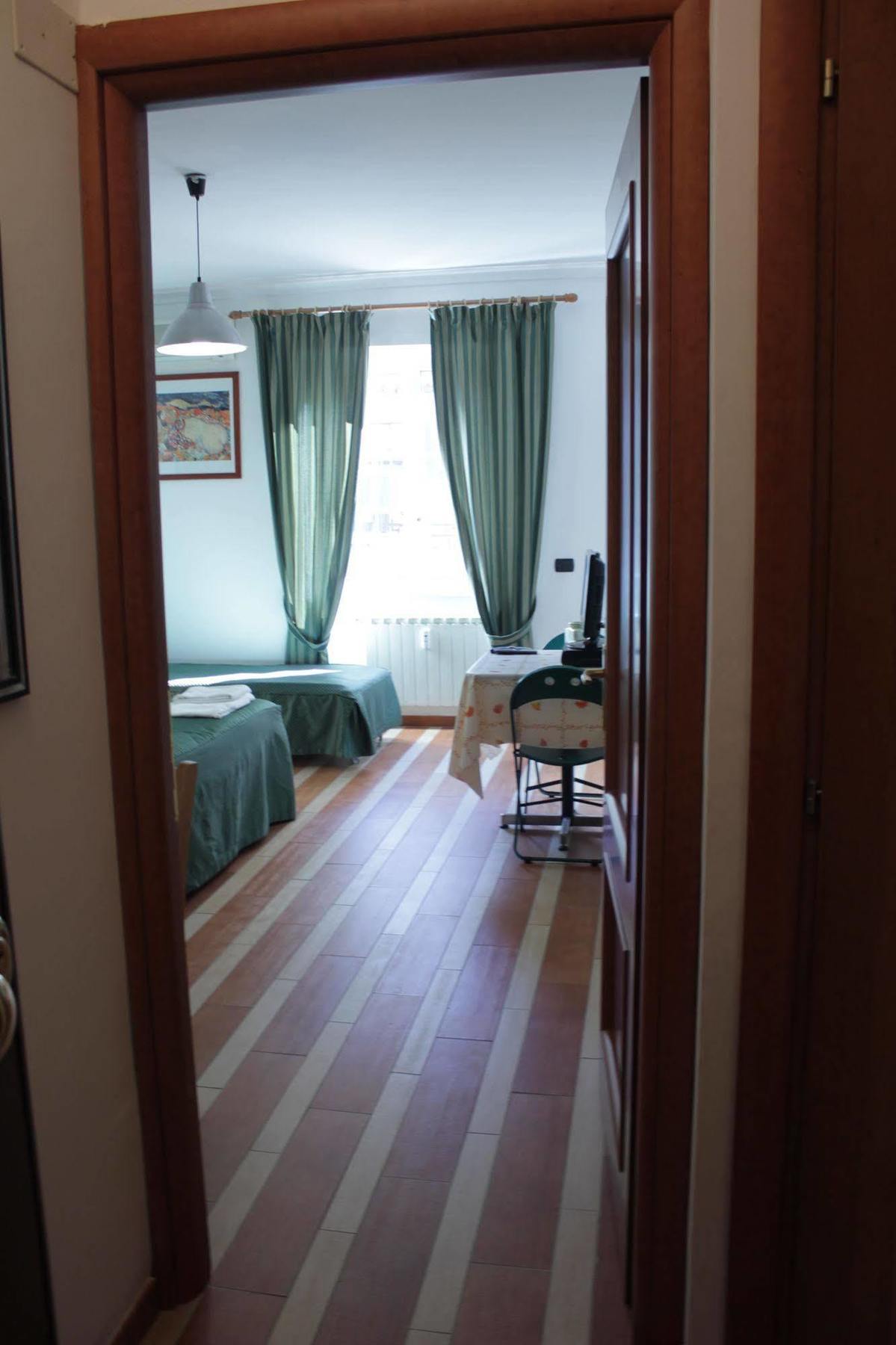 Tourist House Roma Aparthotel Exterior photo